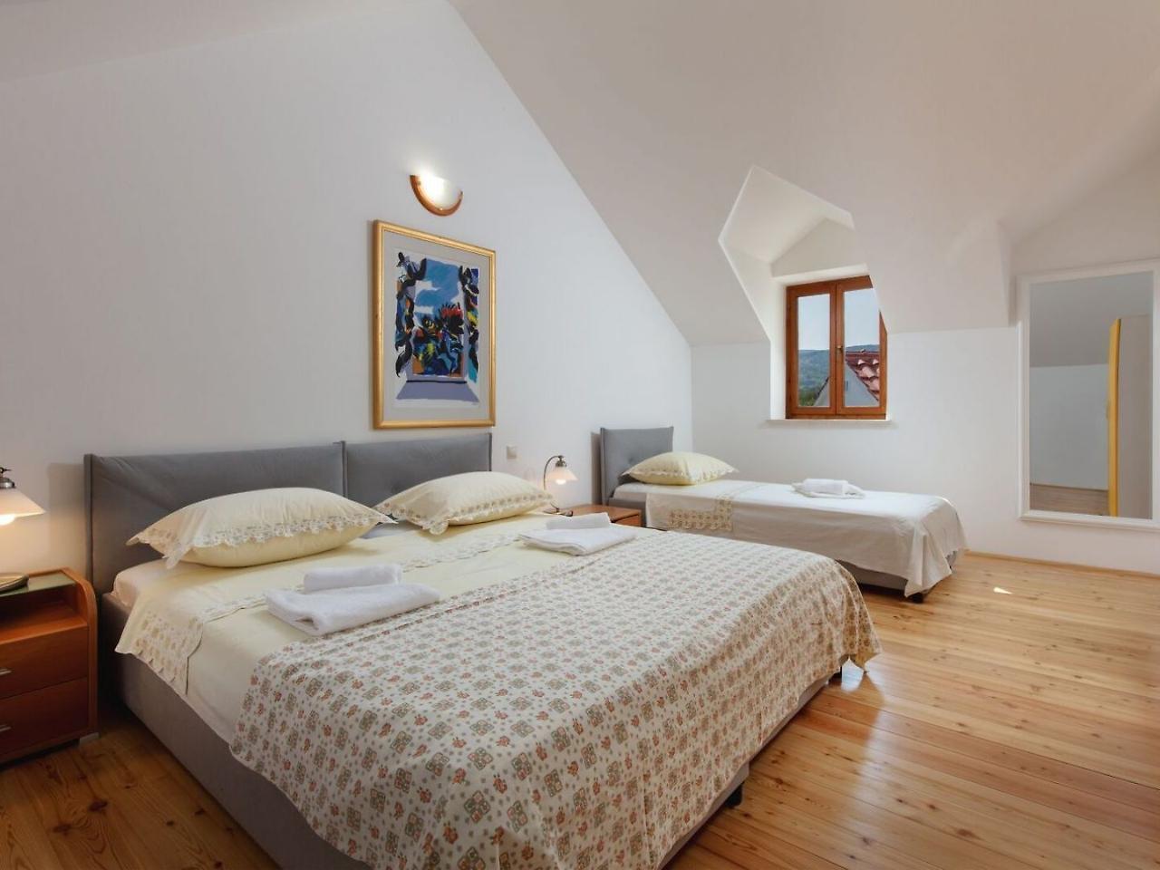 Villa Dubrava Tranquil Retreat Nestled In An Olive Grove For Serene Escapes Pucisca Buitenkant foto