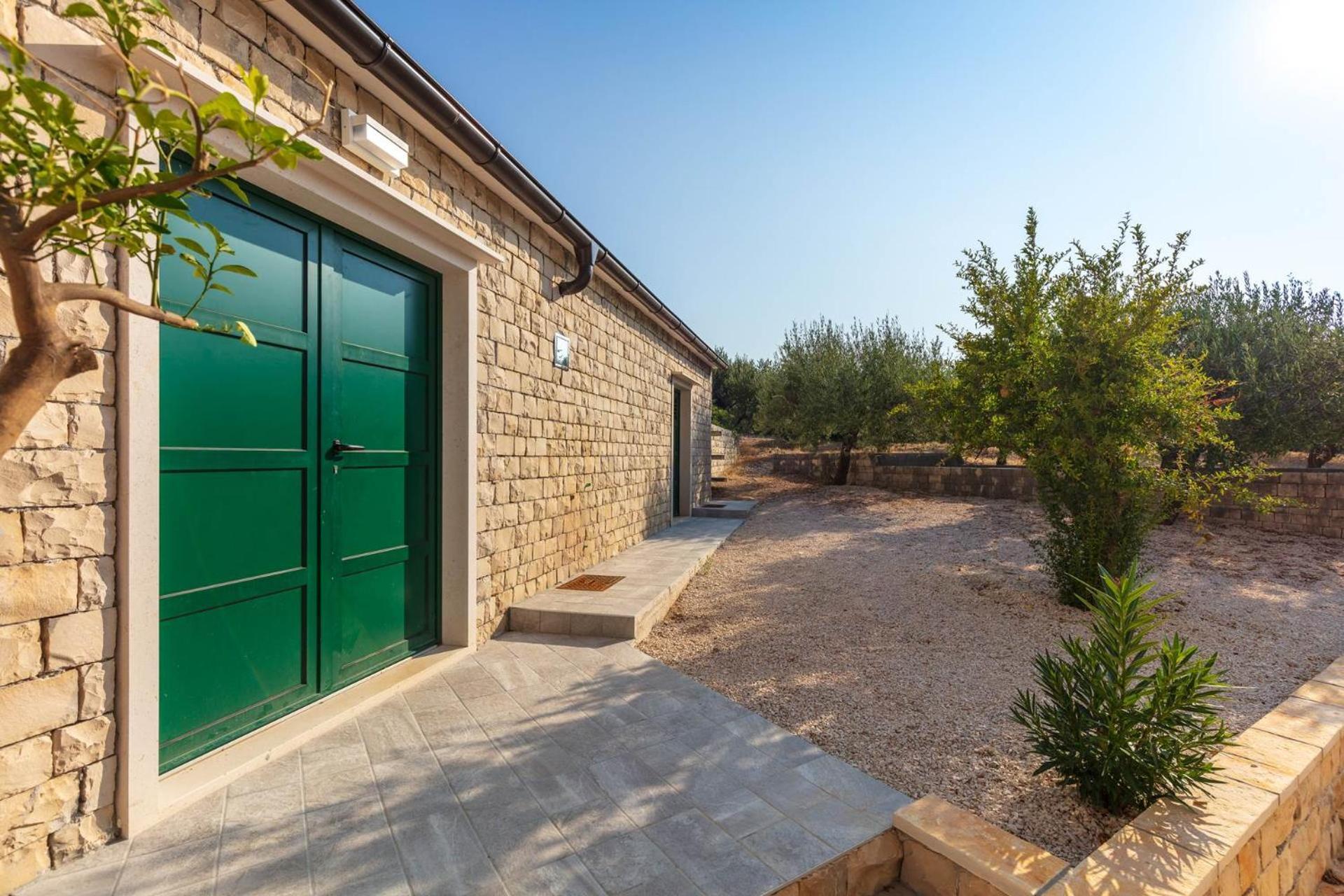 Villa Dubrava Tranquil Retreat Nestled In An Olive Grove For Serene Escapes Pucisca Buitenkant foto